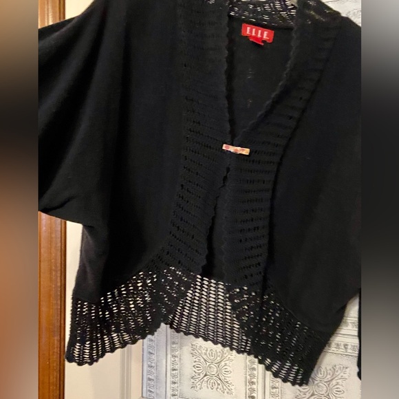 Elle Sz-M Black Cardigan/Shrug- Open Knit Stitching Around Edge/Hem, 3/4 Sleeves - Picture 4 of 16